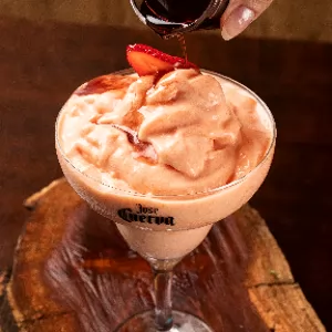 Creme de Mamão Papaya ao Licor Cassis.